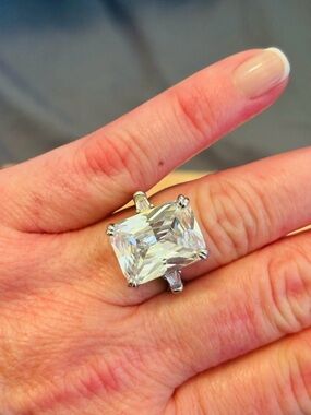 Stunning four carat Moissanite diamond size 7